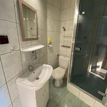 Goscinne Pod Jaworem - Obok Pieknego Szlaku Wzdluz Rzeki Bialka, 1km Do Stokow Kotelnica 3*